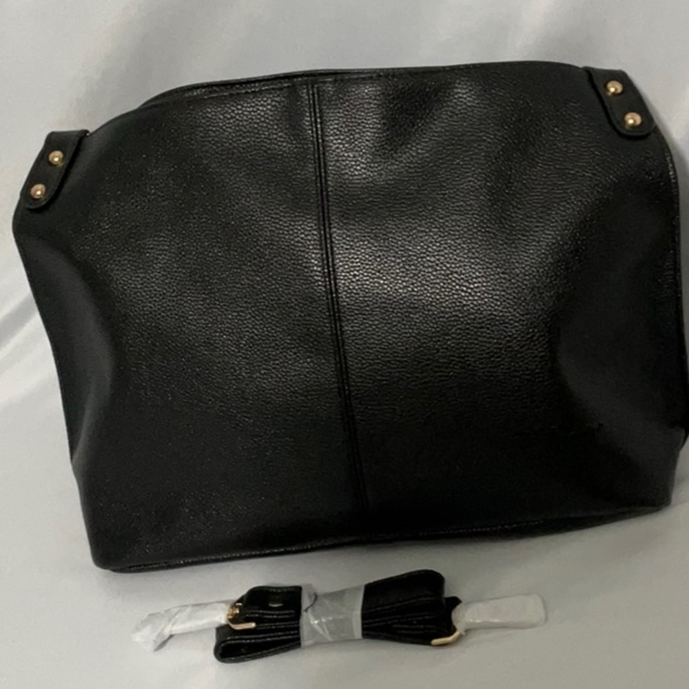 Chic Black BELLA RUSSO Purse - Picture 3 of 8